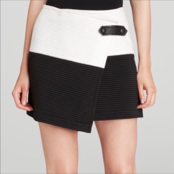 Alice + Olivia Lennon Quilted Lamb Leather Trim Crossover Asymmetrical Skirt 6 - Picture 4 of 13